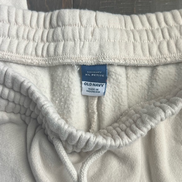 Old Navy SoComfy Cream Sweats Set - Picture 9 of 11